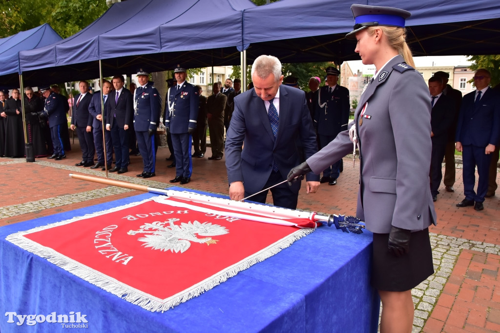 Nadanie sztandaru KPP w Tucholi