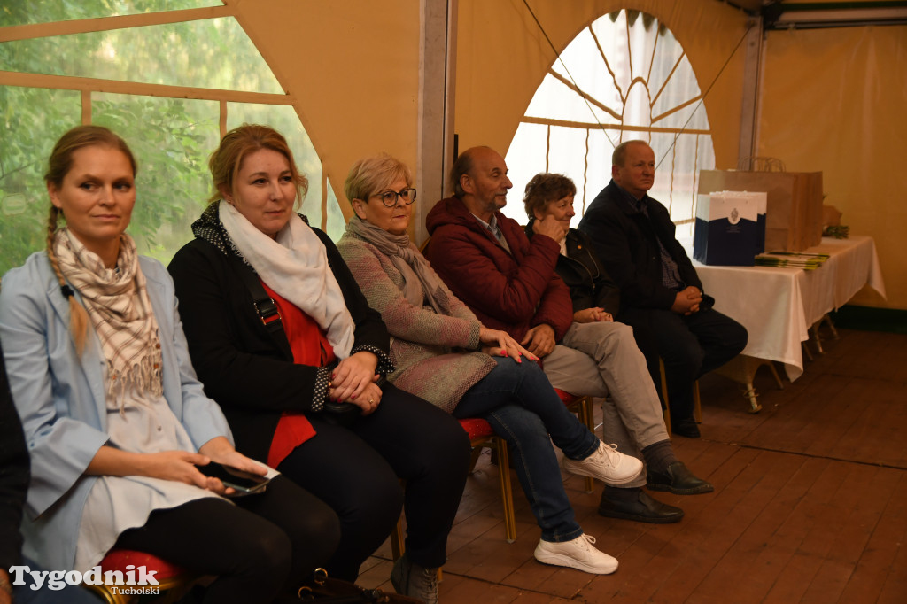Plener w Brdzie, na nim dzieci ze Sztukarni (2022)