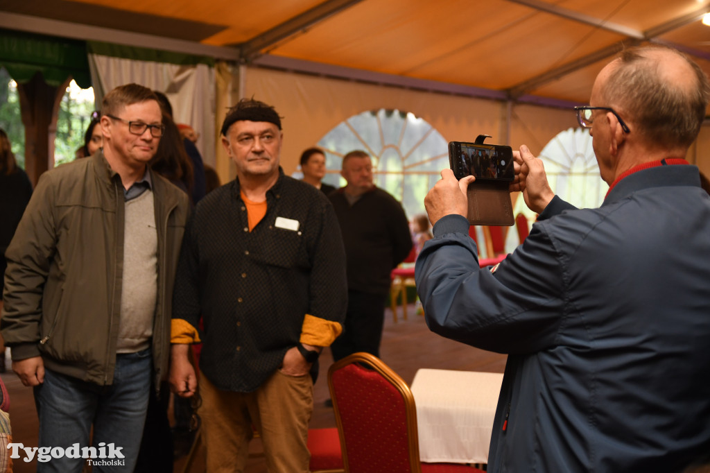 Plener w Brdzie, na nim dzieci ze Sztukarni (2022)