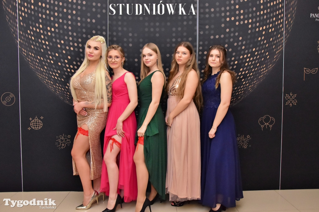 Tuchola: Studniówka ZSLiA cz. 2