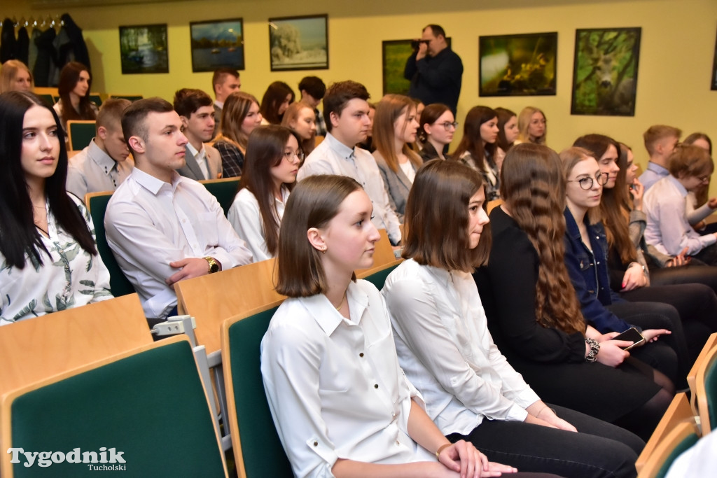 Stypendia dla uczniów LO, ZSLiA i ZSLiT
