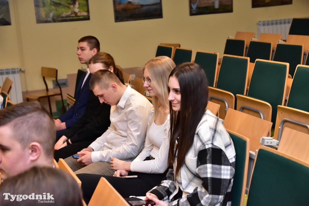 Stypendia dla uczniów LO, ZSLiA i ZSLiT