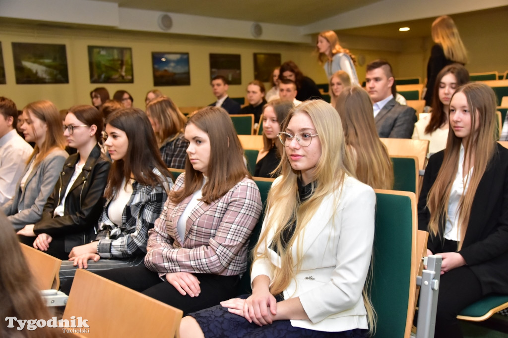Stypendia dla uczniów LO, ZSLiA i ZSLiT