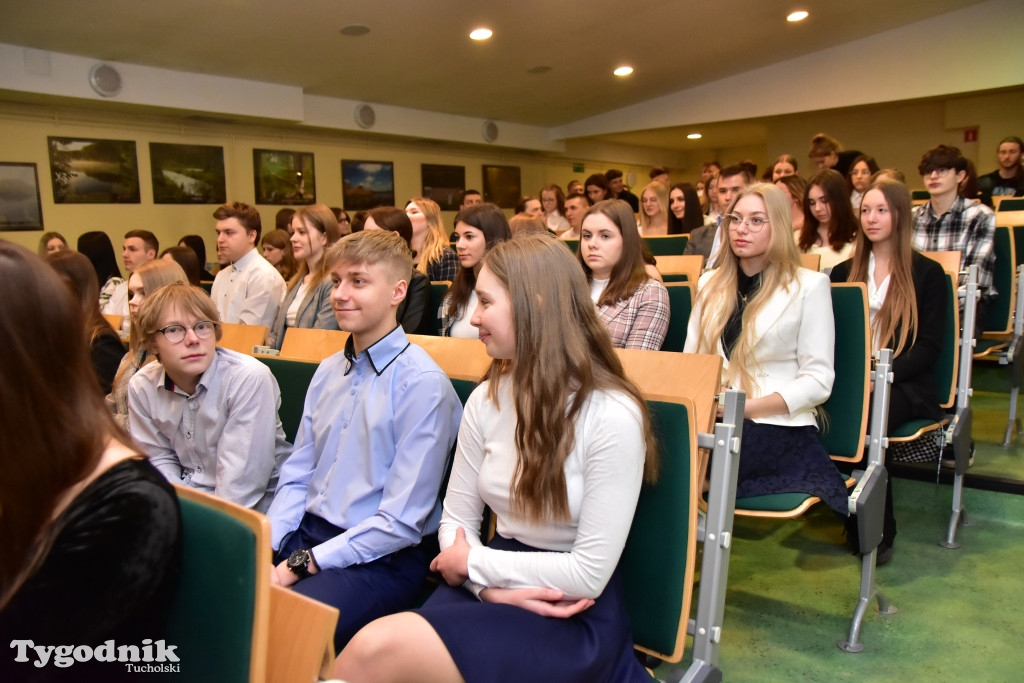 Stypendia dla uczniów LO, ZSLiA i ZSLiT