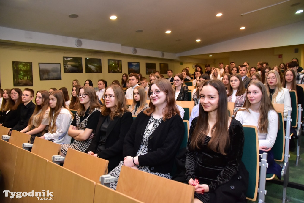 Stypendia dla uczniów LO, ZSLiA i ZSLiT