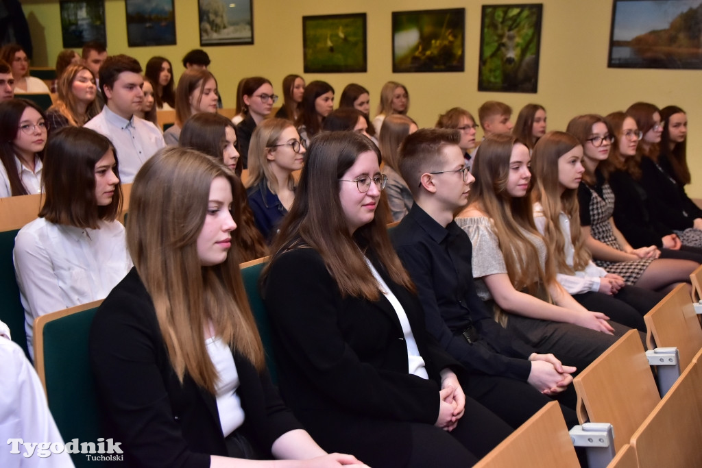 Stypendia dla uczniów LO, ZSLiA i ZSLiT