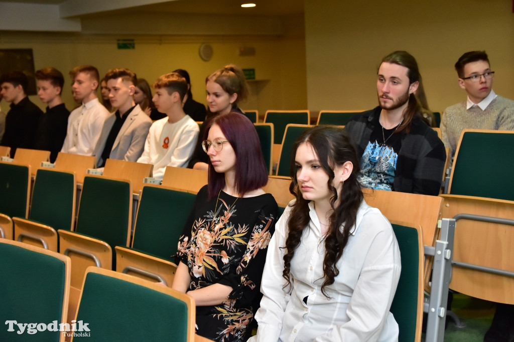 Stypendia dla uczniów LO, ZSLiA i ZSLiT