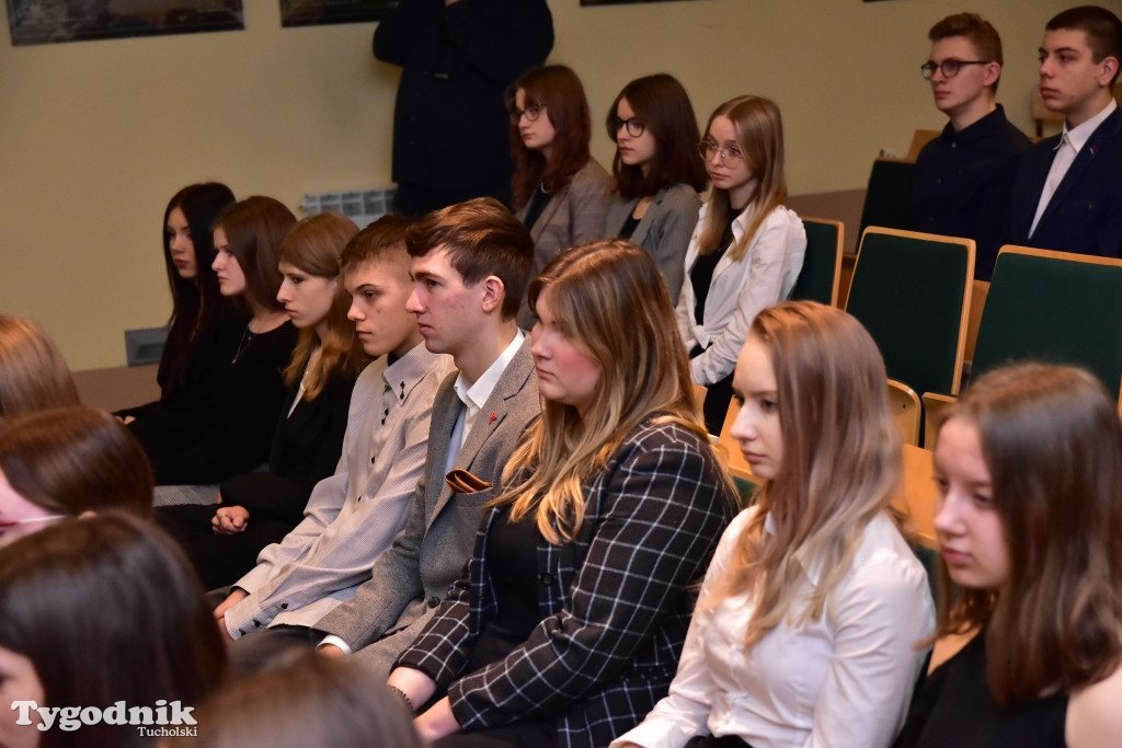 Stypendia dla uczniów LO, ZSLiA i ZSLiT