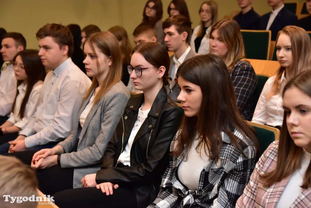 Stypendia dla uczniów LO, ZSLiA i ZSLiT