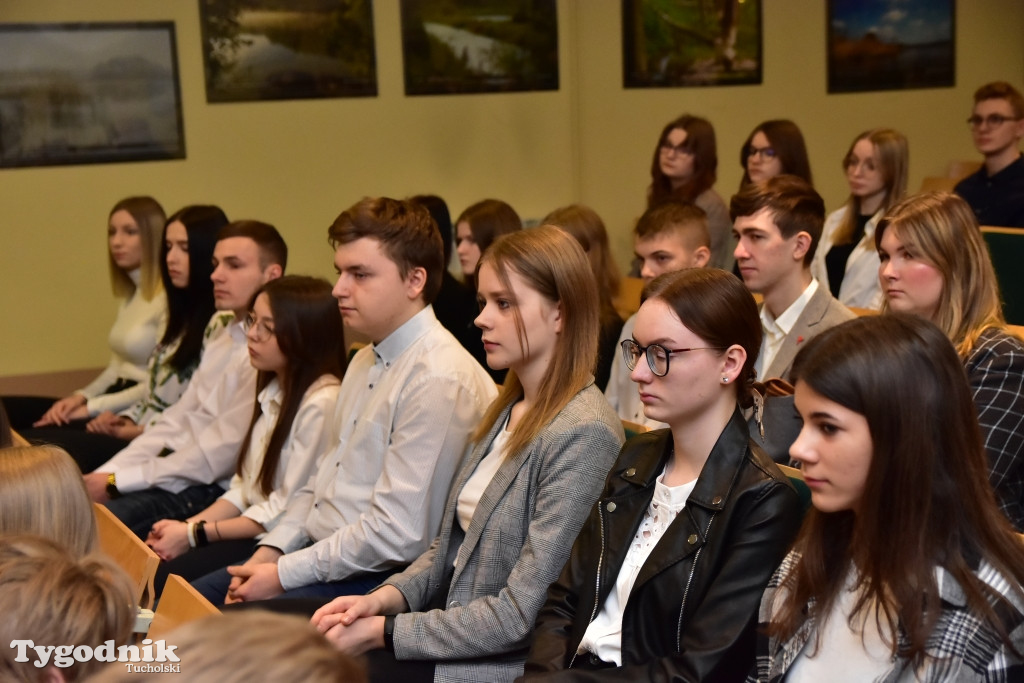 Stypendia dla uczniów LO, ZSLiA i ZSLiT