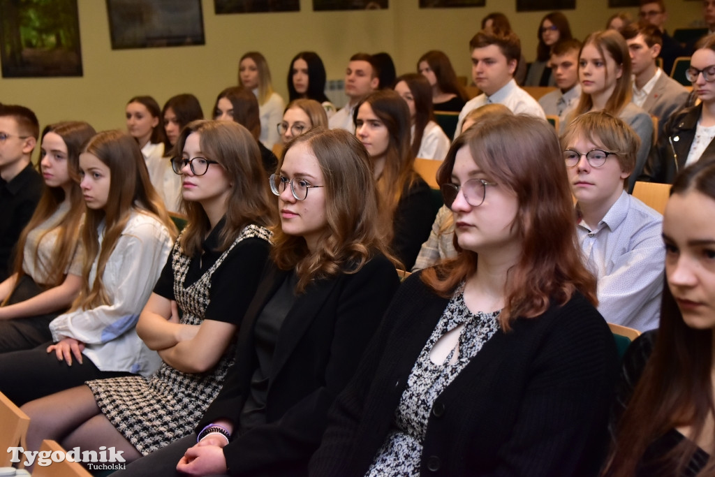 Stypendia dla uczniów LO, ZSLiA i ZSLiT