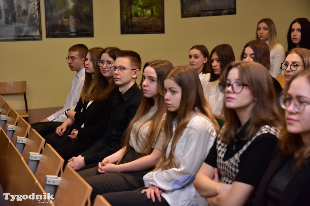Stypendia dla uczniów LO, ZSLiA i ZSLiT