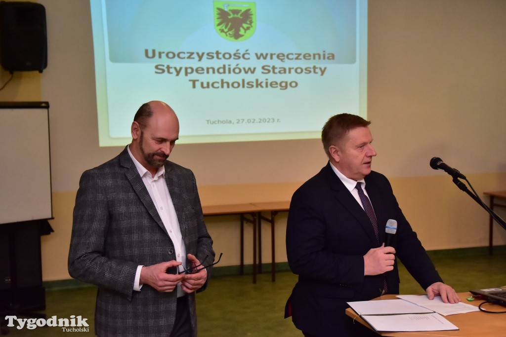 Stypendia dla uczniów LO, ZSLiA i ZSLiT