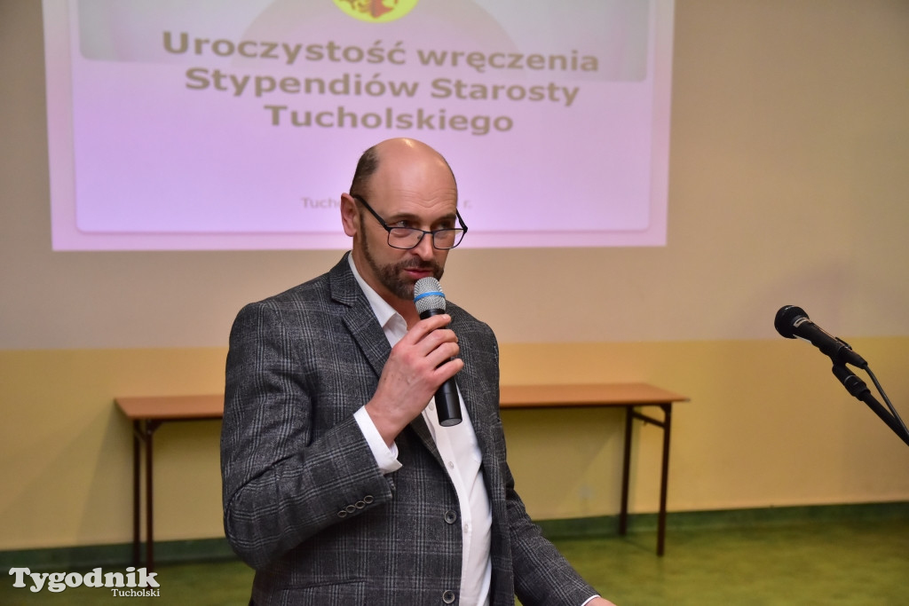 Stypendia dla uczniów LO, ZSLiA i ZSLiT