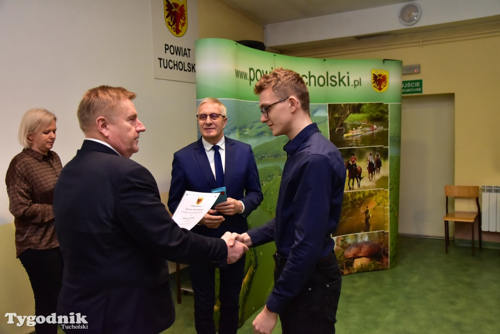 Stypendia dla uczniów LO, ZSLiA i ZSLiT