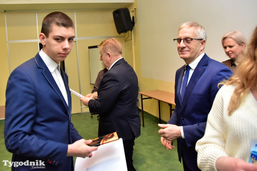 Stypendia dla uczniów LO, ZSLiA i ZSLiT