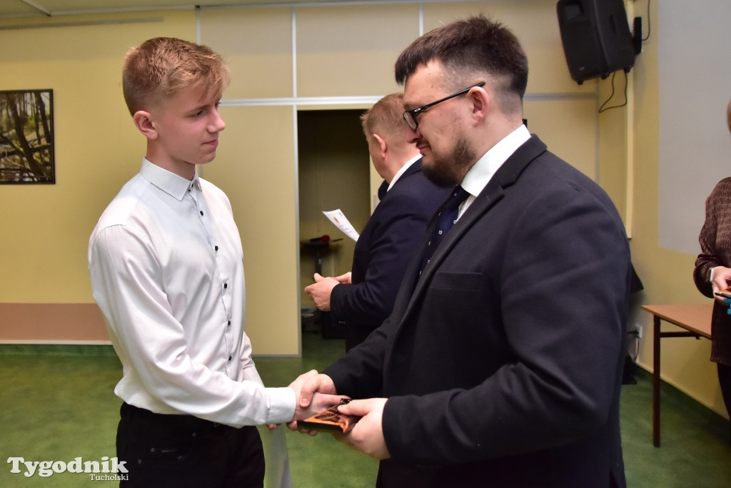 Stypendia dla uczniów LO, ZSLiA i ZSLiT