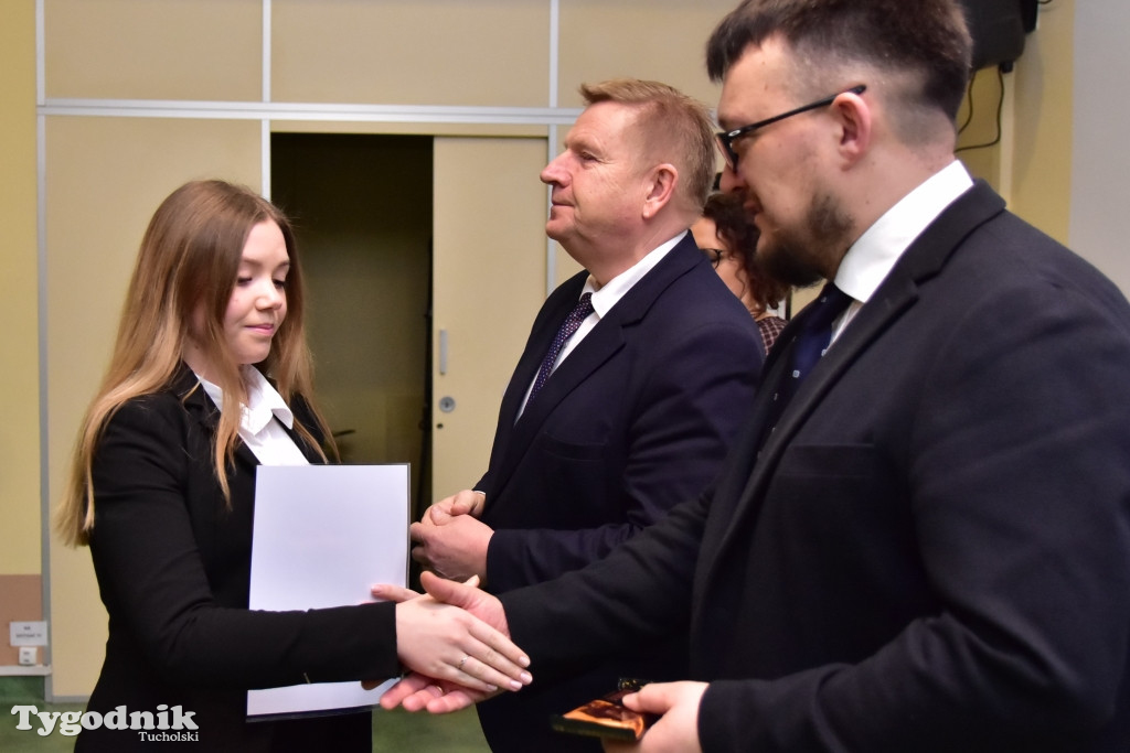 Stypendia dla uczniów LO, ZSLiA i ZSLiT