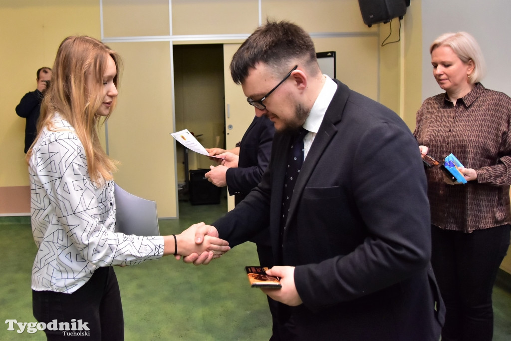 Stypendia dla uczniów LO, ZSLiA i ZSLiT