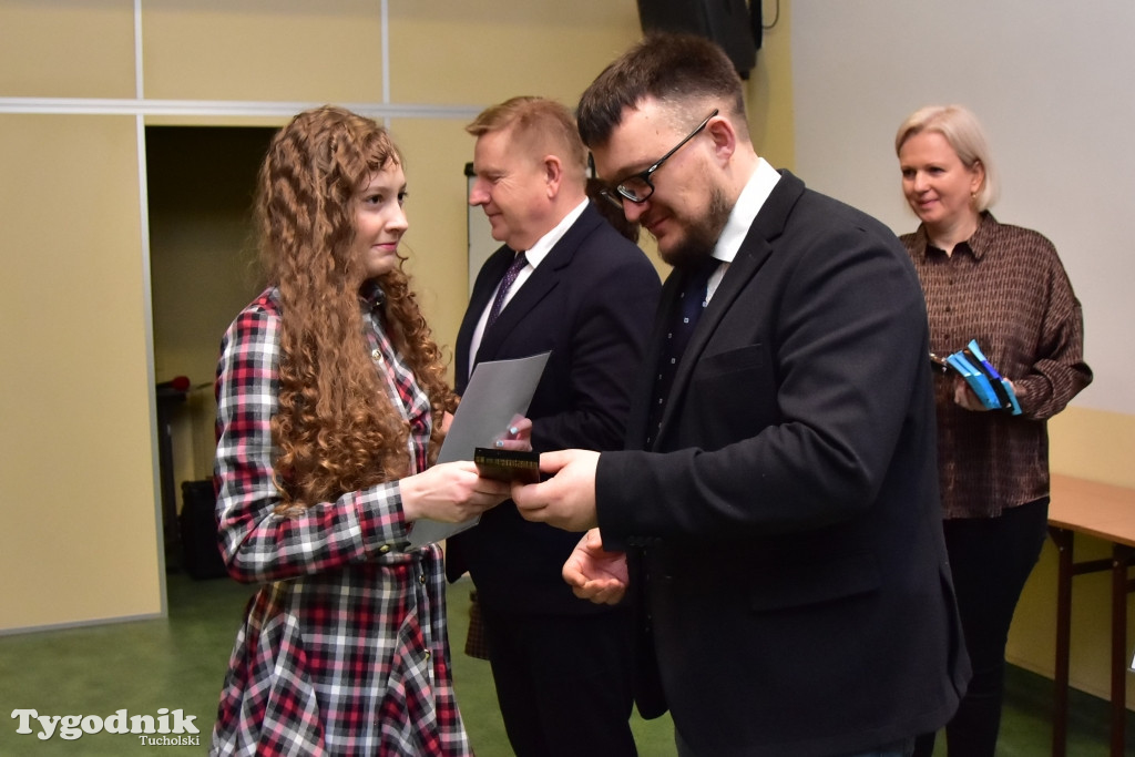 Stypendia dla uczniów LO, ZSLiA i ZSLiT