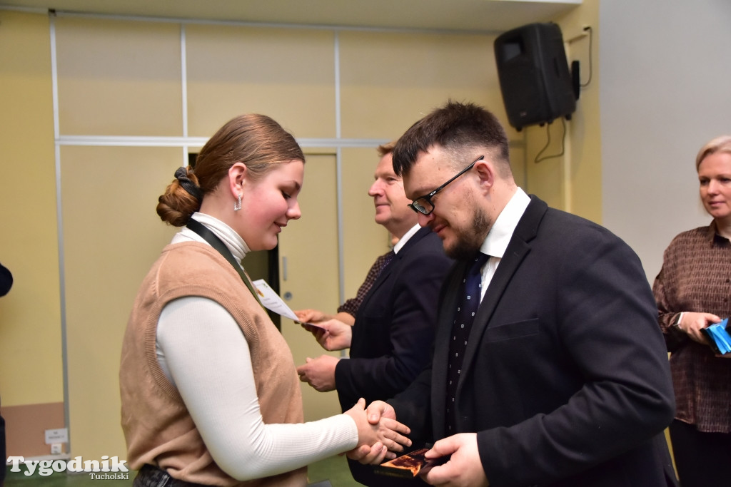 Stypendia dla uczniów LO, ZSLiA i ZSLiT