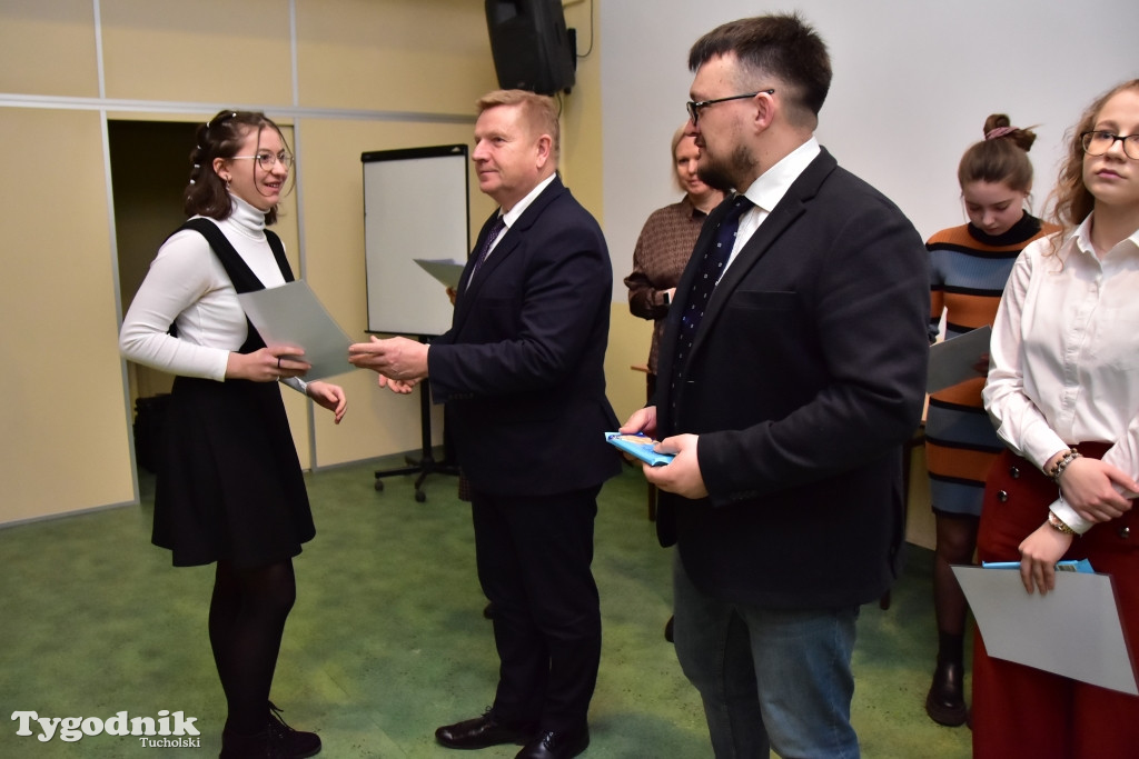 Stypendia dla uczniów LO, ZSLiA i ZSLiT