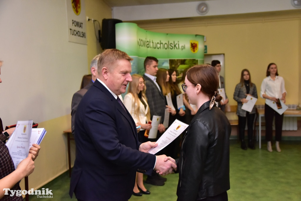 Stypendia dla uczniów LO, ZSLiA i ZSLiT