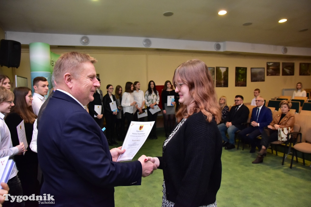 Stypendia dla uczniów LO, ZSLiA i ZSLiT
