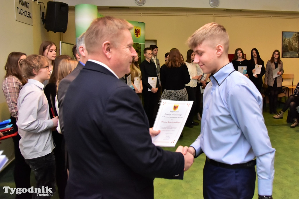 Stypendia dla uczniów LO, ZSLiA i ZSLiT