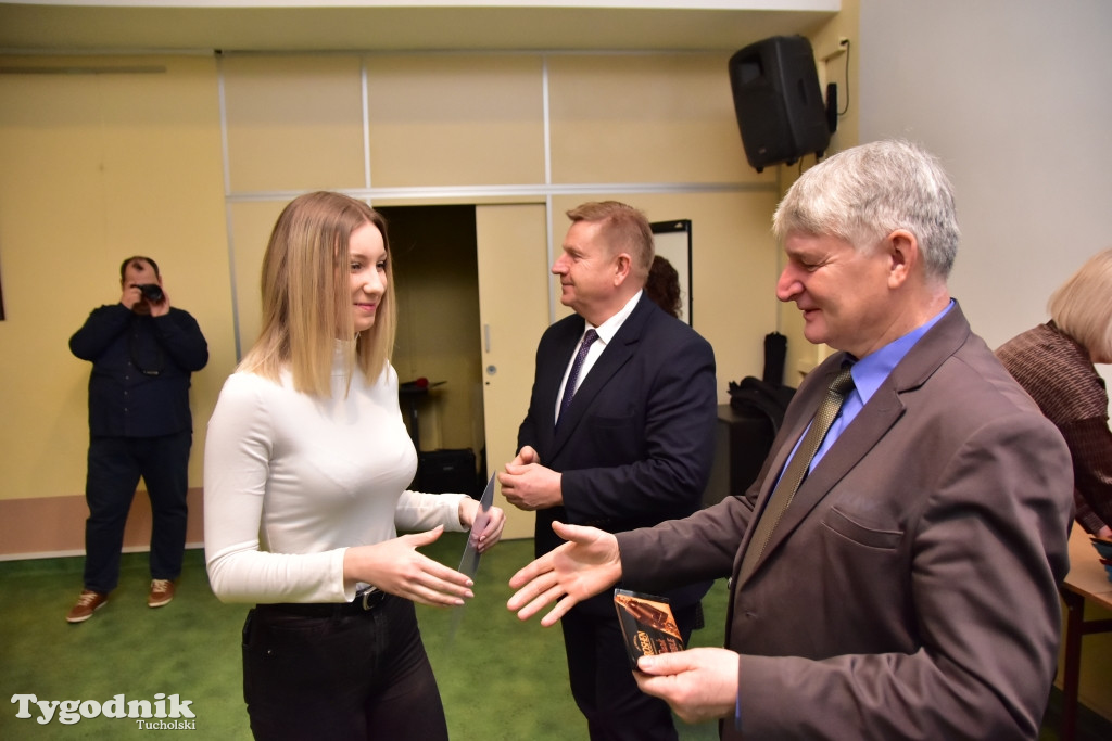 Stypendia dla uczniów LO, ZSLiA i ZSLiT