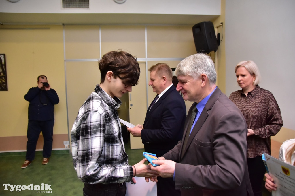 Stypendia dla uczniów LO, ZSLiA i ZSLiT