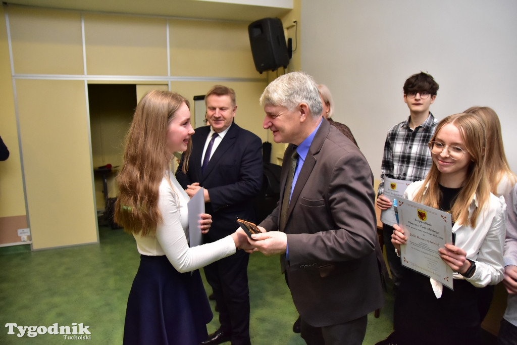 Stypendia dla uczniów LO, ZSLiA i ZSLiT