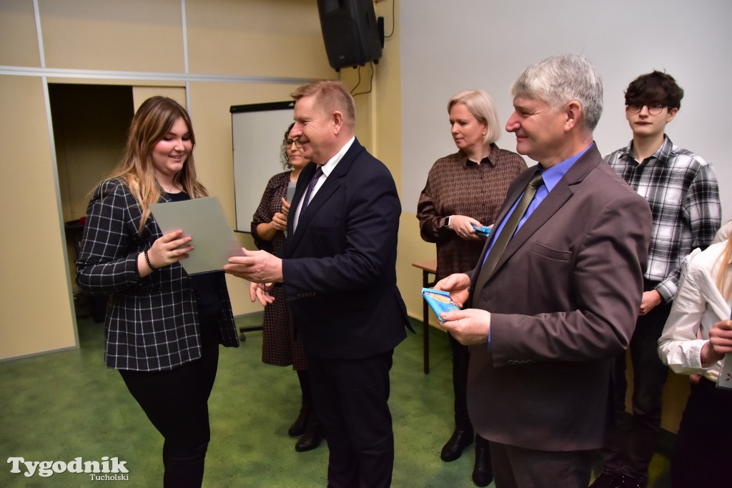 Stypendia dla uczniów LO, ZSLiA i ZSLiT