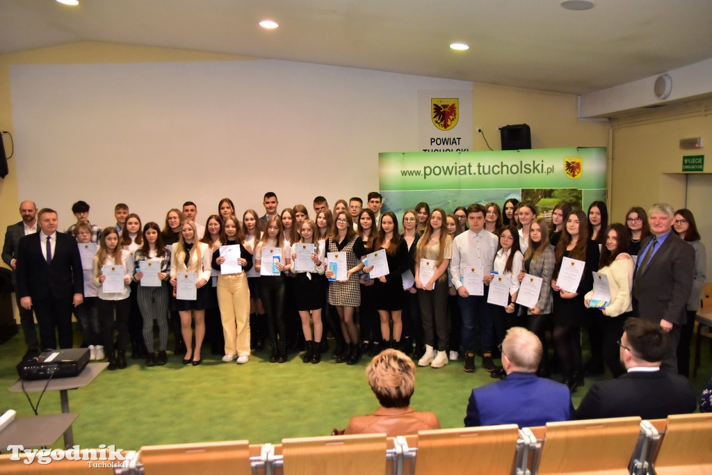 Stypendia dla uczniów LO, ZSLiA i ZSLiT