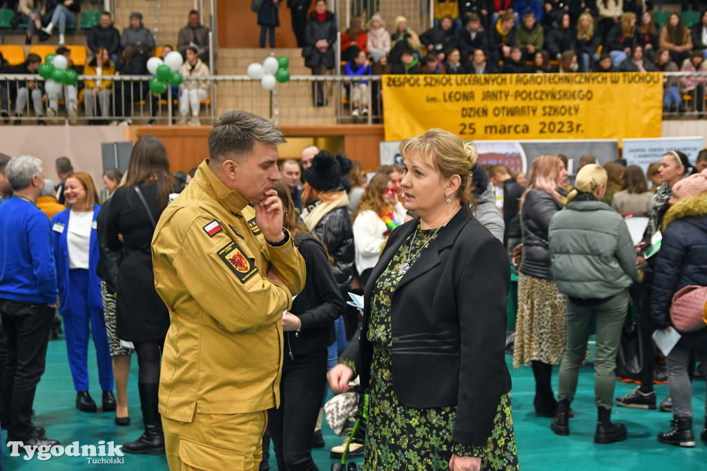 Powiatowe Targi Pracy i Edukacji - Tuchola (10.03.2023)