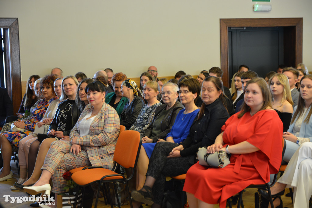 Nowodworek żegna absolwentów / GALERIA ZDJĘĆ