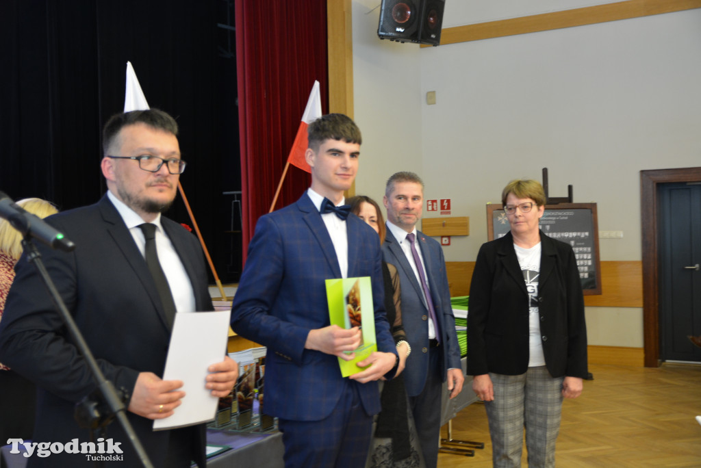 Nowodworek żegna absolwentów / GALERIA ZDJĘĆ