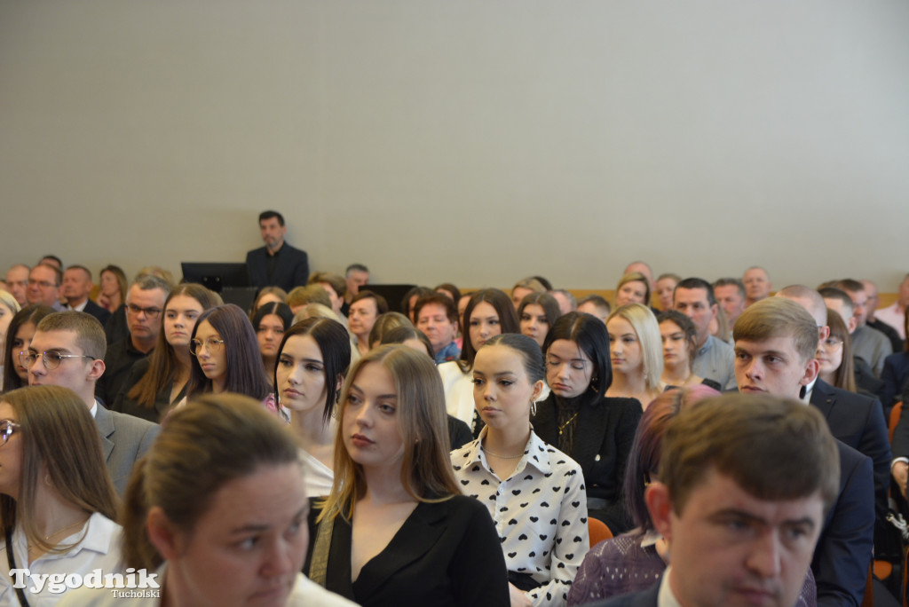 Nowodworek żegna absolwentów / GALERIA ZDJĘĆ