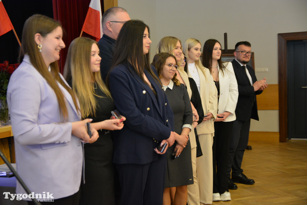 Nowodworek żegna absolwentów / GALERIA ZDJĘĆ
