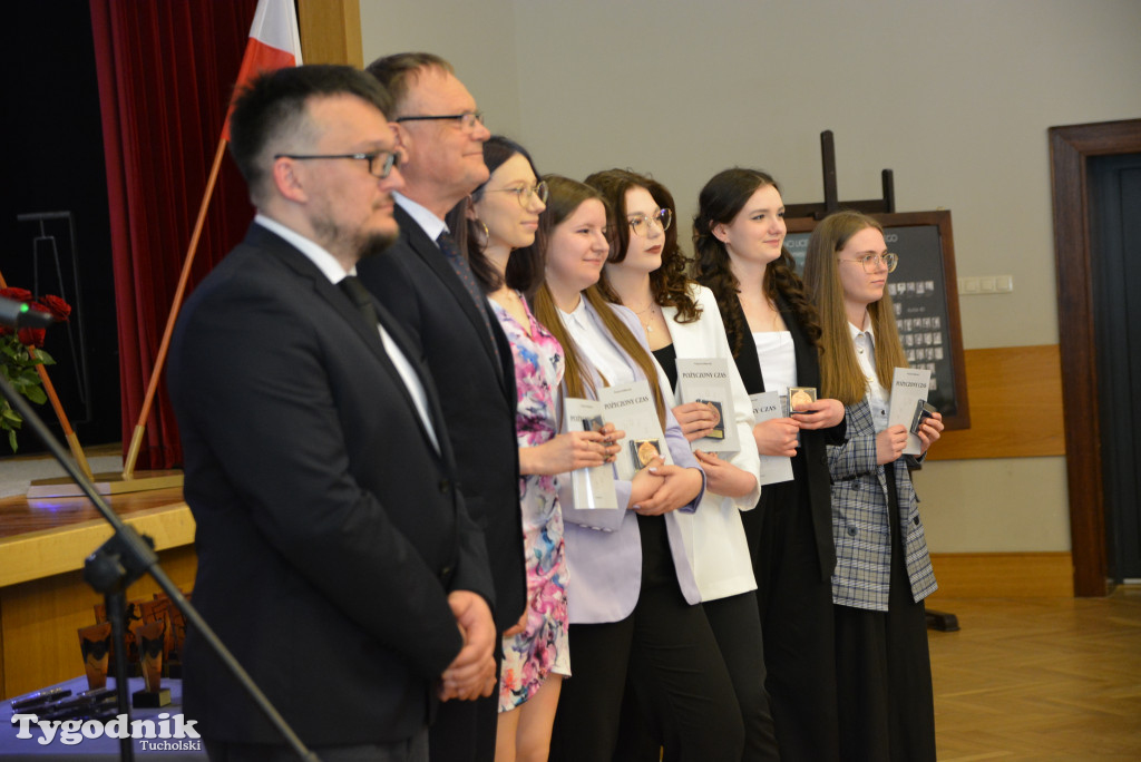 Nowodworek żegna absolwentów / GALERIA ZDJĘĆ