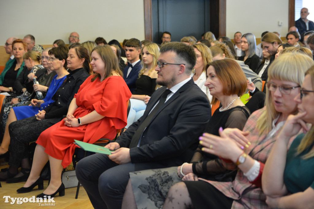 Nowodworek żegna absolwentów / GALERIA ZDJĘĆ