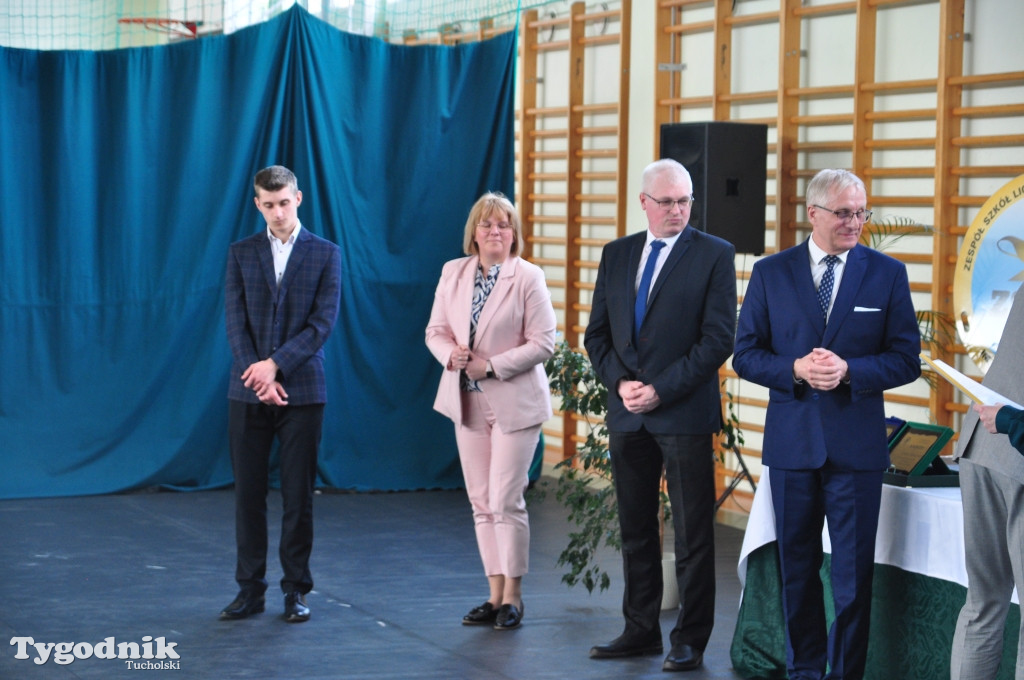 Zdjęcia absolwentów ZSLiT
