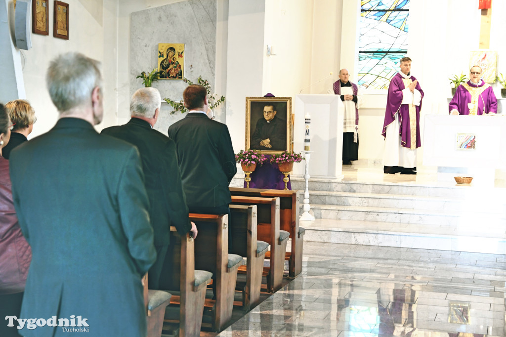 Ulica ks. Henryka Krolla w Żalnie. 17 lat temu zabito go podczas włamania