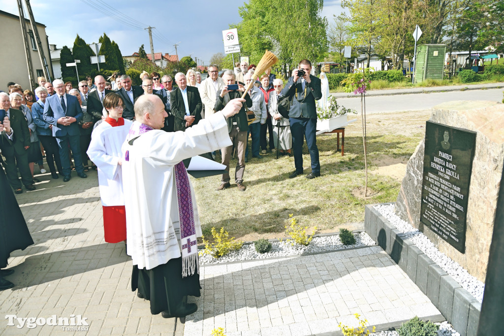 Ulica ks. Henryka Krolla w Żalnie. 17 lat temu zabito go podczas włamania