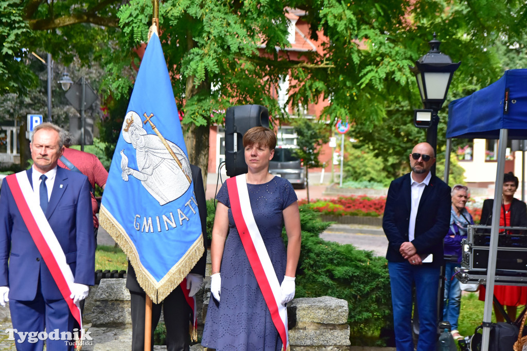 Uroczystość przy pomniku św. Małgorzaty w Tucholi