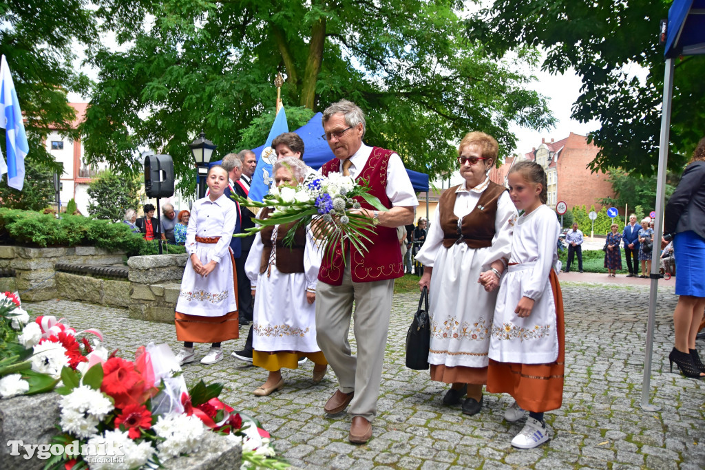 Uroczystość przy pomniku św. Małgorzaty w Tucholi