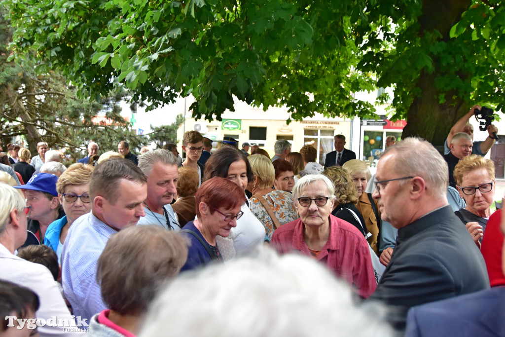 Uroczystość przy pomniku św. Małgorzaty w Tucholi