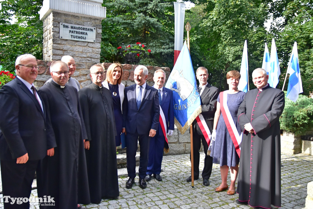 Uroczystość przy pomniku św. Małgorzaty w Tucholi