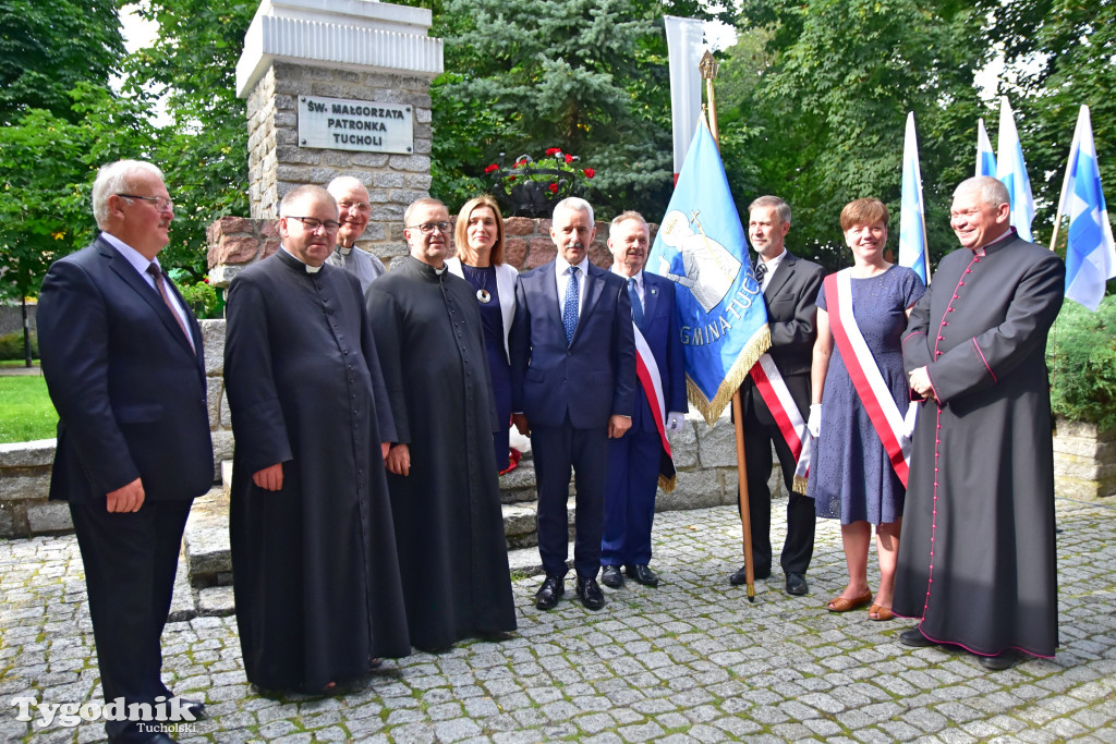 Uroczystość przy pomniku św. Małgorzaty w Tucholi