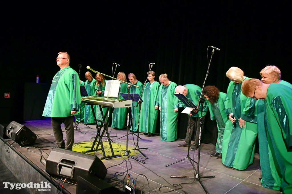 Chór Gospel Ave w Kinie Sokół w Tucholi